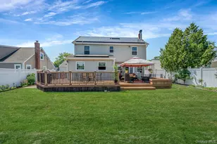 15 Lillian Pl, Farmingdale, NY 11735 - Photo 10