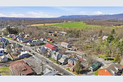 39 N Chestnut Street, New Paltz, NY 12561 - Photo 2