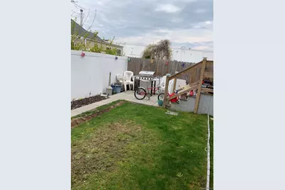 25 Baylawn Avenue, Copiague, NY 11726 - Photo 6