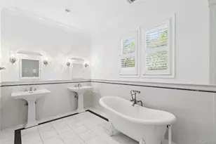 41 Edgewood Ave, Bridgehampton, NY 11932 - Photo 10