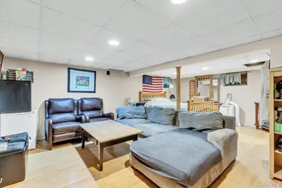 16 Davis Street, Melville, NY 11747 - Photo 18