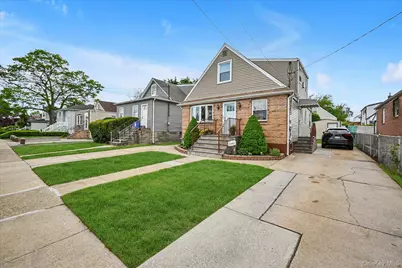 126 Roeckel Avenue, Valley Stream, NY 11580 - Photo 24