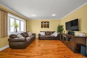 126 Roeckel Ave, Valley Stream, NY 11580 - Photo 2
