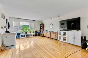 36-11 Utopia Pkwy, Flushing, NY 11358 - Photo 20