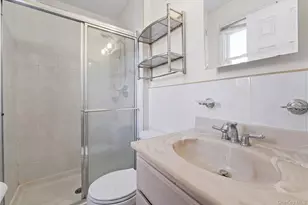 372 Madison St, Franklin Square, NY 11010 - Photo 26