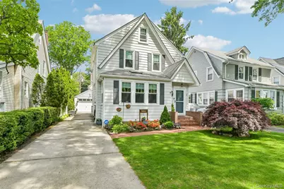 5 Bluebell Court, Garden City, NY 11530 - Photo 2