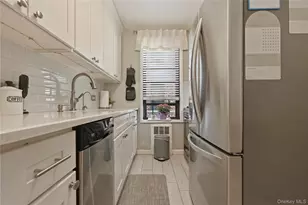 226-26 Union Turnpike, Bayside, NY 11364 - Photo 14