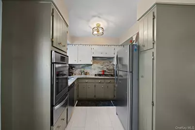 20 Bon Aire Circle #605, Suffern, NY 10901 - Photo 10