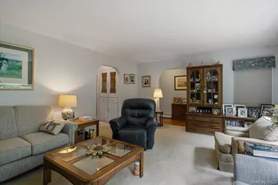 41 Greentree Drive S, Hyde Park, NY 12538 - Photo 8