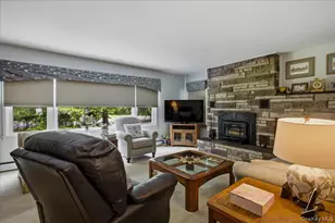 41 Greentree Dr S, Hyde Park, NY 12538 - Photo 6