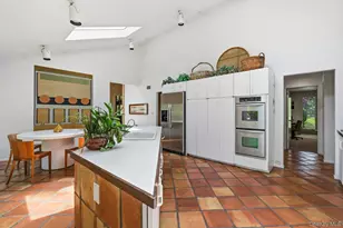 17 Hastings Rd, Old Westbury, NY 11568 - Photo 12