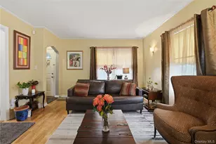1 Ivanhoe Pl, Valley Stream, NY 11580 - Photo 4