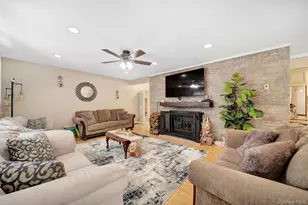1089 Westminster Ave, Dix Hills, NY 11746 - Photo 6