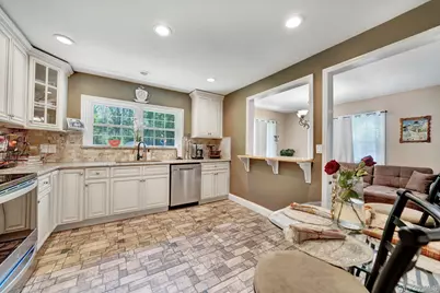 1089 Westminster Avenue, Dix Hills, NY 11746 - Photo 10