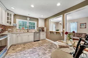 1089 Westminster Ave, Dix Hills, NY 11746 - Photo 10