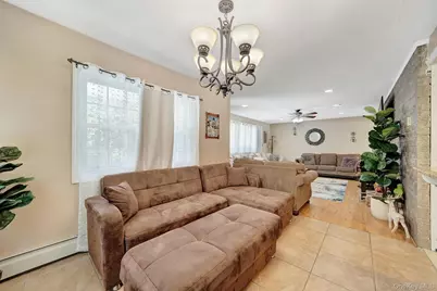 1089 Westminster Avenue, Dix Hills, NY 11746 - Photo 8