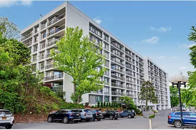 500 High Point Drive #810, Hartsdale, NY 10530 - Photo 2