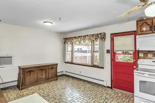 22 Beach Ave, Copiague, NY 11726 - Photo 8