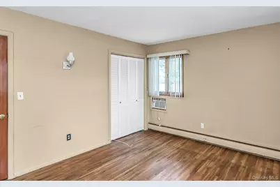 22 Beach Avenue, Copiague, NY 11726 - Photo 12