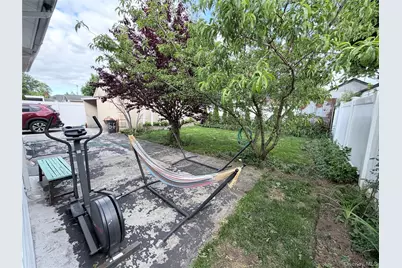 166 Stanton Boulevard, Uniondale, NY 11553 - Photo 12