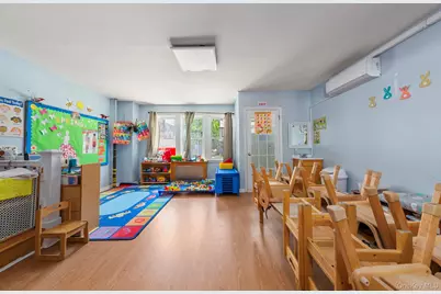 67139 Burns Street, Forest Hills, NY 11375 - Photo 4