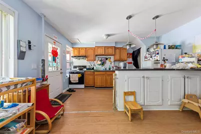 67139 Burns Street, Forest Hills, NY 11375 - Photo 10