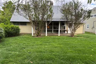 18 Polo Ln, Westbury, NY 11590 - Photo 6