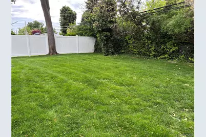 18 Polo Lane, Westbury, NY 11590 - Photo 4