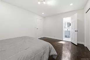 18 Park Dr E, Syosset, NY 11791 - Photo 18