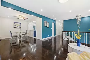 18 Park Dr E, Syosset, NY 11791 - Photo 20