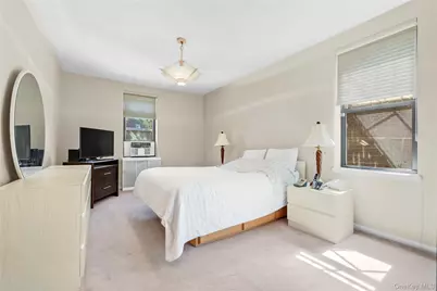 67-35 Yellowstone Boulevard #6K, Forest Hills, NY 11375 - Photo 12
