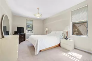 67-35 Yellowstone Blvd, Forest Hills, NY 11375 - Photo 12