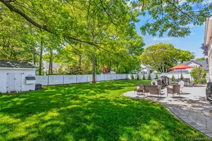 2 Blair Ct, Coram, NY 11727 - Photo 8