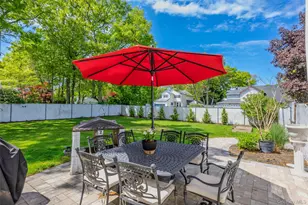 2 Blair Ct, Coram, NY 11727 - Photo 10