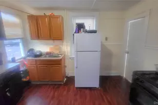 112 Smith St, Poughkeepsie, NY 12601 - Photo 18