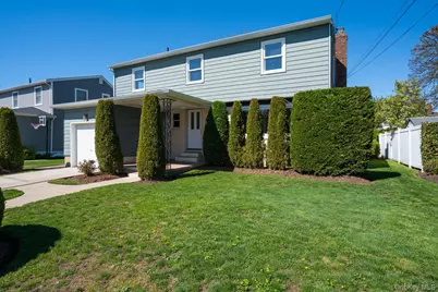 2386 Hampton Avenue, Seaford, NY 11783 - Photo 2