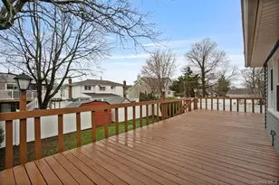 2386 Hampton Ave, Seaford, NY 11783 - Photo 32