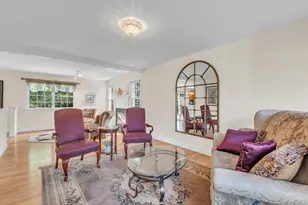 25 Middlesex Ave, Oakdale, NY 11769 - Photo 6
