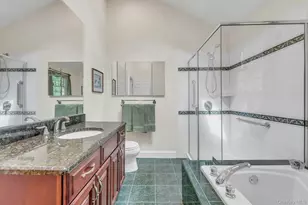 25 Middlesex Ave, Oakdale, NY 11769 - Photo 22