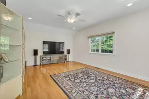 25 Middlesex Ave, Oakdale, NY 11769 - Photo 16