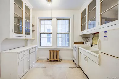 6 Burns Street #211, Forest Hills, NY 11375 - Photo 8