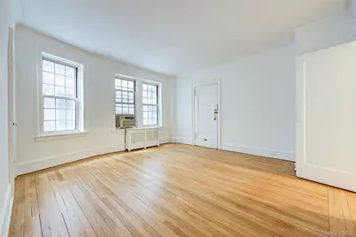6 Burns Street #211, Forest Hills, NY 11375 - Photo 2