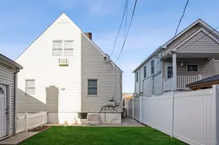 322 Penn Street E, Long Beach, NY 11561 - Photo 12