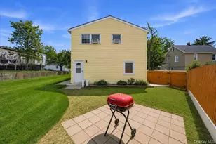 380 Sheridan St, Westbury, NY 11590 - Photo 4