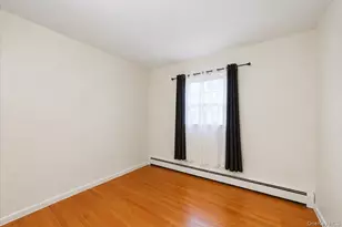 380 Sheridan St, Westbury, NY 11590 - Photo 16