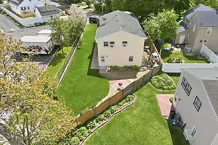 380 Sheridan St, Westbury, NY 11590 - Photo 34