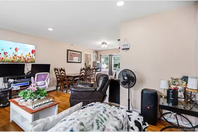10 Francisco Avenue, Central Islip, NY 11722 - Photo 4