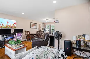 10 Francisco Ave, Central Islip, NY 11722 - Photo 4