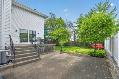 68A Graywood Road, Port Washington, NY 11050 - Photo 16