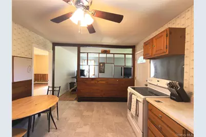 52 Holt Road, Hyde Park, NY 12538 - Photo 2